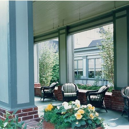 Roycroft Inn East Aurora Kültér fotó